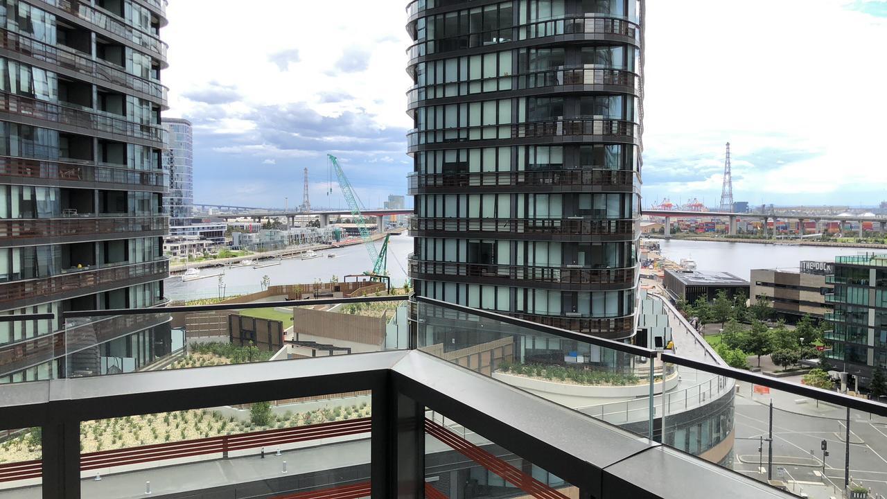 Winston Apartments Docklands Melbourne Exteriör bild