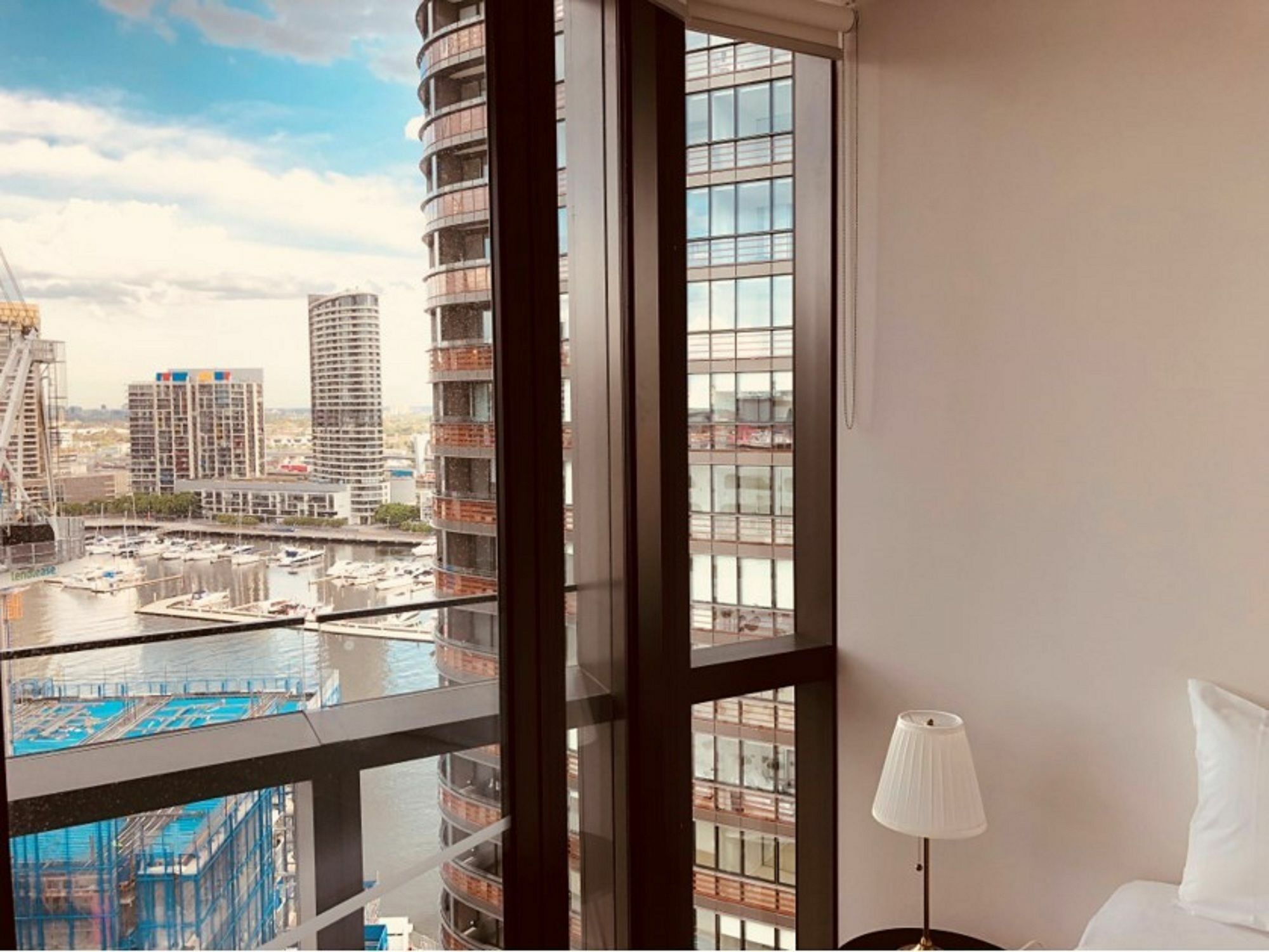 Winston Apartments Docklands Melbourne Exteriör bild